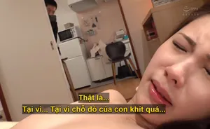 Một người đẹp ngực khủng hình chữ S quan hệ với một người đàn ông lực lưỡng trong khách sạn vào đêm khuya. Sau khi tán tỉnh và quan hệ bằng miệng trên ghế sofa, cô ấy đưa anh lên giường và quan hệ tình dục một cách thô bạo. Ngực cô ấy rung lên...
